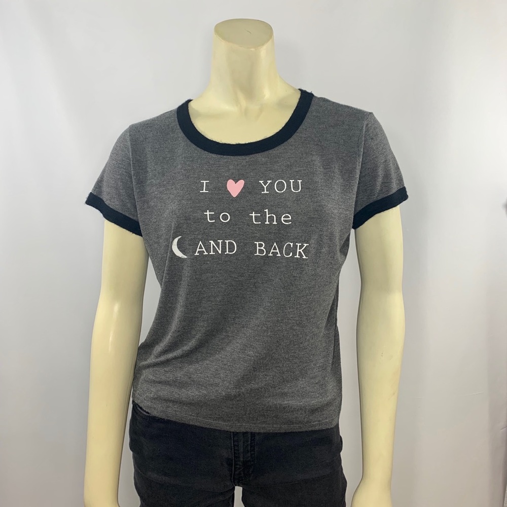 Messy Bun Just Chillin’ Women’s Cropped Tee